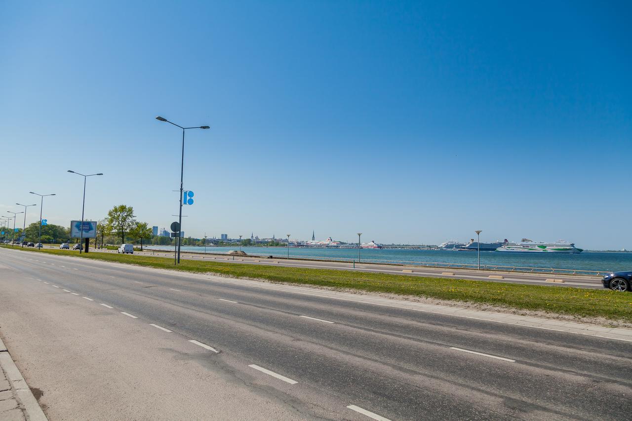 Aquamarine Hotel Таллин Экстерьер фото